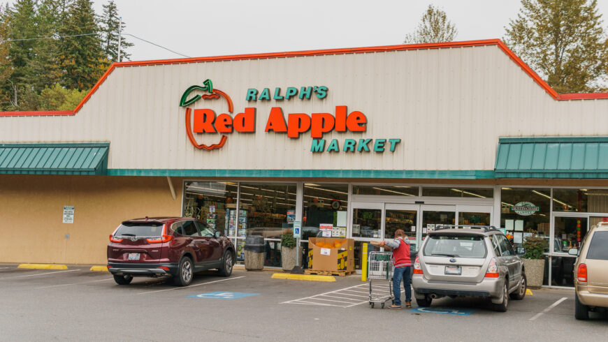 Ralph’s Red Apple